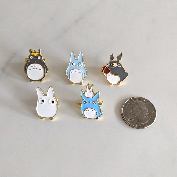 Totoro Pins - Set of 5 - Picture 2 of 3